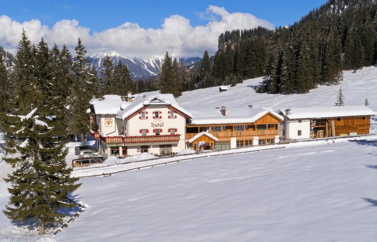 Alpin Natur Hotel Brueckele ブラーイエス エクステリア 写真