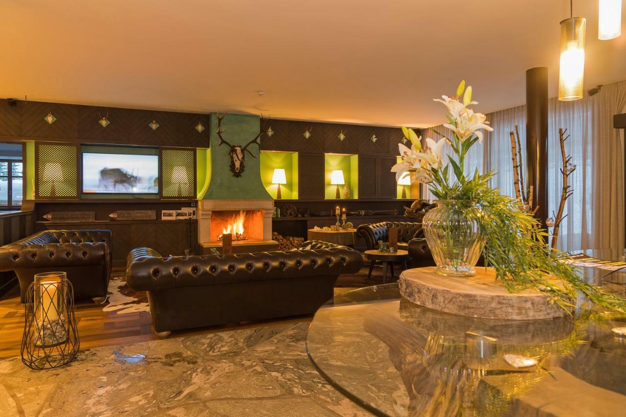 Alpin Natur Hotel Brueckele ブラーイエス エクステリア 写真